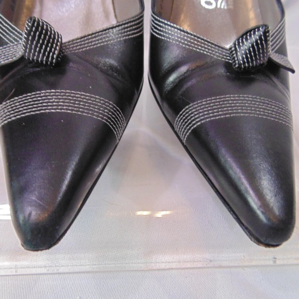 Salvatore Ferragamo “Grace” Ladies Shoe Black Leather Pump Size 5 1/2 AA - Picture 2 of 13